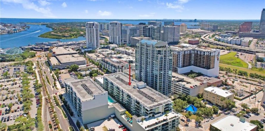 Condo à Tampa, Floride, 2 chambres  № 2106924