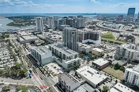 Copropriété à vendre à Tampa, Floride: 2 chambres, 114.92 m2 № 2106924 - photo 3