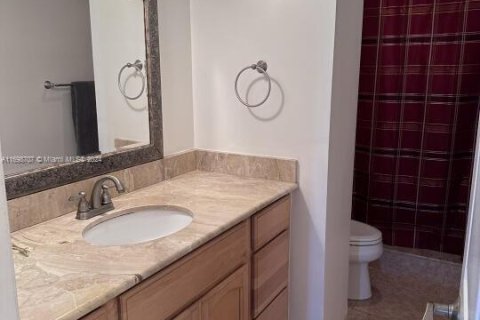 Condo in Hollywood, Florida, 2 bedrooms  № 1463776 - photo 15