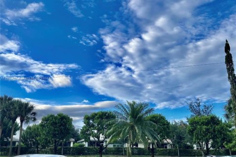 Condo in Hollywood, Florida, 2 bedrooms  № 1463776 - photo 18