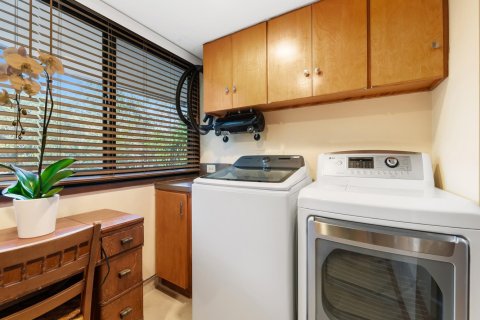 Villa ou maison à louer à Fort Lauderdale, Floride: 4 chambres, 308.06 m2 № 991707 - photo 1