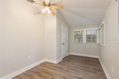 House in Tarpon Springs, Florida 4 bedrooms, 174.01 sq.m. № 1812730 - photo 15