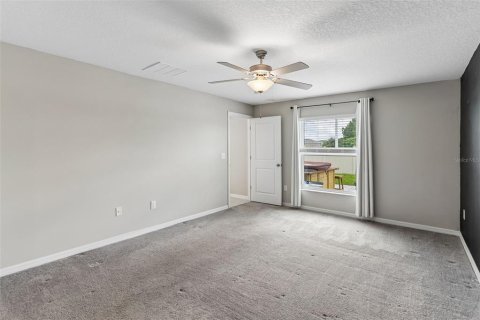Villa ou maison à louer à Wimauma, Floride: 4 chambres, 179.77 m2 № 2419231 - photo 10