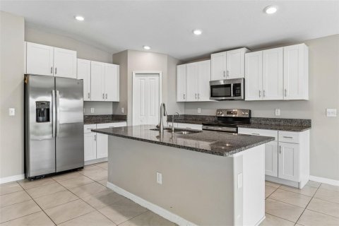 Villa ou maison à louer à Wimauma, Floride: 4 chambres, 179.77 m2 № 2419231 - photo 8