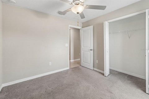 Villa ou maison à louer à Wimauma, Floride: 4 chambres, 179.77 m2 № 2419231 - photo 12