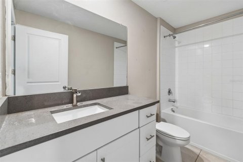 Villa ou maison à louer à Wimauma, Floride: 4 chambres, 179.77 m2 № 2419231 - photo 18