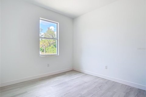 Casa en venta en Port Charlotte, Florida, 4 dormitorios, 151.99 m2 № 1745328 - foto 16