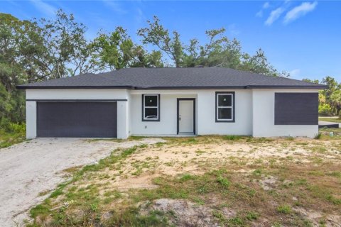 Casa en venta en Port Charlotte, Florida, 4 dormitorios, 151.99 m2 № 1745328 - foto 1
