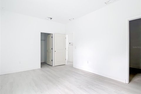 Casa en venta en Port Charlotte, Florida, 4 dormitorios, 151.99 m2 № 1745328 - foto 18