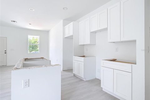 Casa en venta en Port Charlotte, Florida, 4 dormitorios, 151.99 m2 № 1745328 - foto 13