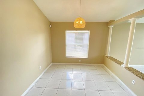 Villa ou maison à louer à Orlando, Floride: 4 chambres, 181.81 m2 № 1894525 - photo 4