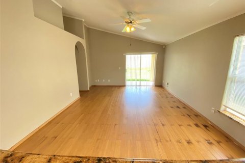 Villa ou maison à louer à Orlando, Floride: 4 chambres, 181.81 m2 № 1894525 - photo 10