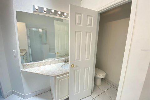 Villa ou maison à louer à Orlando, Floride: 4 chambres, 181.81 m2 № 1894525 - photo 12