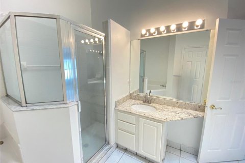 Villa ou maison à louer à Orlando, Floride: 4 chambres, 181.81 m2 № 1894525 - photo 13