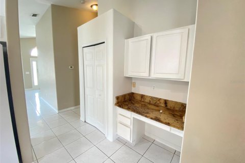 Villa ou maison à louer à Orlando, Floride: 4 chambres, 181.81 m2 № 1894525 - photo 7