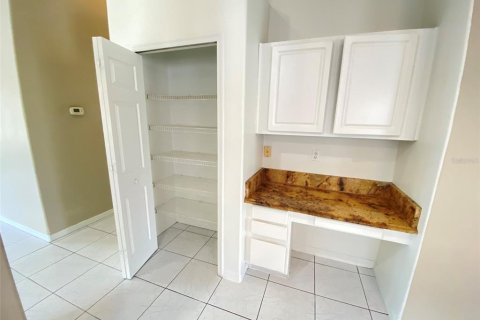 Villa ou maison à louer à Orlando, Floride: 4 chambres, 181.81 m2 № 1894525 - photo 8