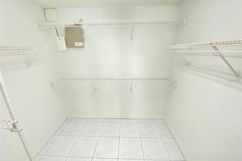 Villa ou maison à louer à Orlando, Floride: 4 chambres, 181.81 m2 № 1894525 - photo 30