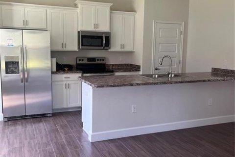 Townhouse in Inverness, Florida 3 bedrooms, 153.1 sq.m. № 2379347 - photo 3