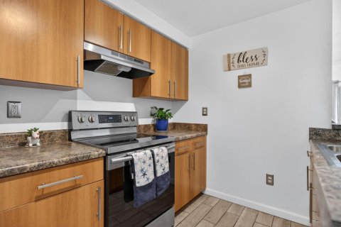 Condo in Coral Springs, Florida, 2 bedrooms  № 2086770 - photo 15