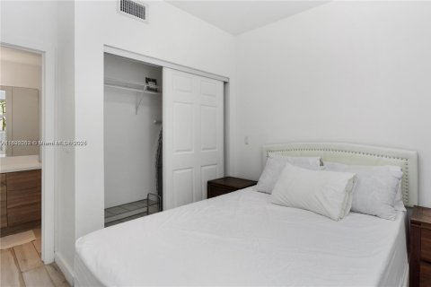 Condominio en venta en Miami Beach, Florida, 1 dormitorio, 41.16 m2 № 1809280 - foto 6