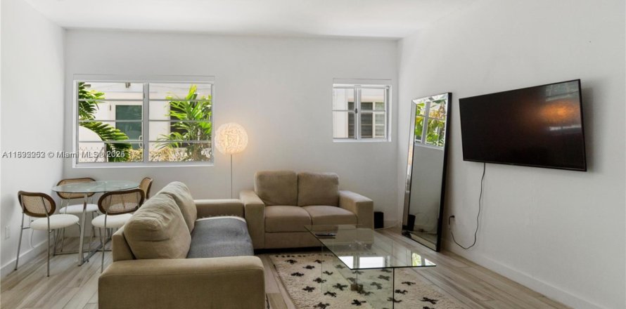 Condominio en Miami Beach, Florida, 1 dormitorio  № 1809280