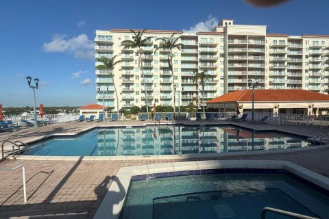 Condominio en venta en Fort Lauderdale, Florida, 1 dormitorio, 66.89 m2 № 2189687 - foto 26