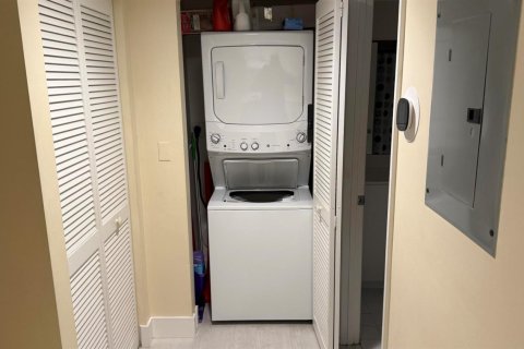 Condominio en venta en Fort Lauderdale, Florida, 1 dormitorio, 66.89 m2 № 2189687 - foto 16