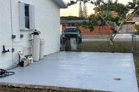 Купить виллу или дом в Хомстед, Флорида 3 спальни, 140.1м2, № 1996595 - фото 12
