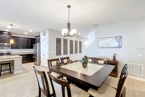 Casa en venta en Apopka, Florida, 5 dormitorios, 292.46 m2 № 1649005 - foto 7