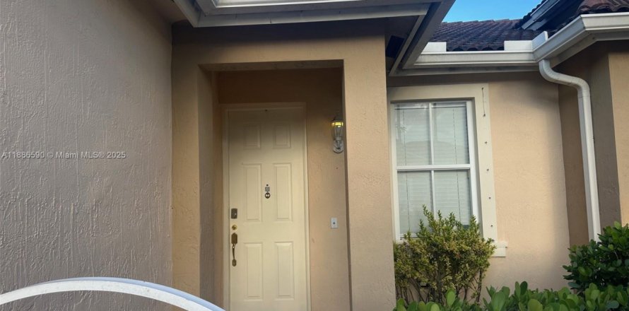 Touwnhouse à Miami, Floride 2 chambres, 104.98 m2 № 1932841