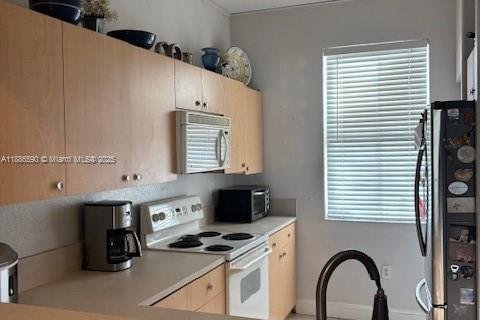 Townhouse in Miami, Florida 2 bedrooms, 104.98 sq.m. № 1932841 - photo 3