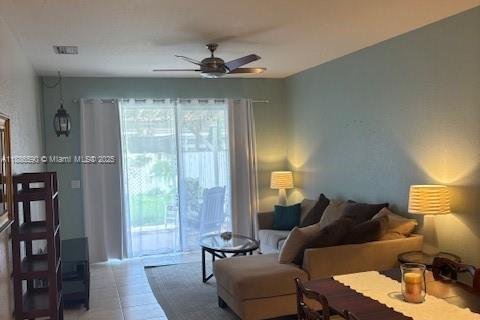 Townhouse in Miami, Florida 2 bedrooms, 104.98 sq.m. № 1932841 - photo 7