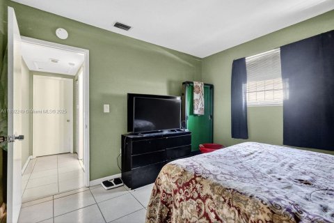 Propiedad comercial en venta en Miami, Florida, 190.73 m2 № 1945308 - foto 28