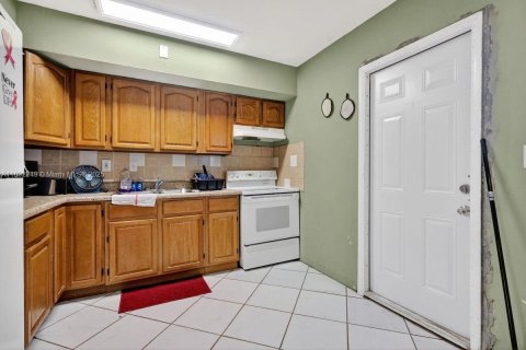 Propiedad comercial en venta en Miami, Florida, 190.73 m2 № 1945308 - foto 25