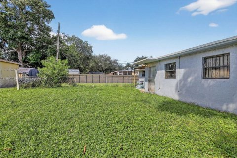 Propiedad comercial en venta en Miami, Florida, 190.73 m2 № 1945308 - foto 17