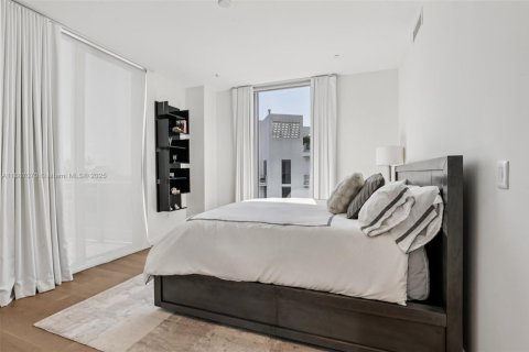 Condominio en venta en Miami Beach, Florida, 3 dormitorios, 258.08 m2 № 1942127 - foto 22