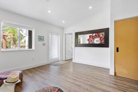 Casa en venta en Miami, Florida, 3 dormitorios, 123.56 m2 № 1958429 - foto 5