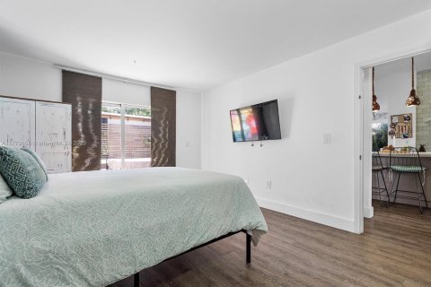 Casa en venta en Miami, Florida, 3 dormitorios, 123.56 m2 № 1958429 - foto 25