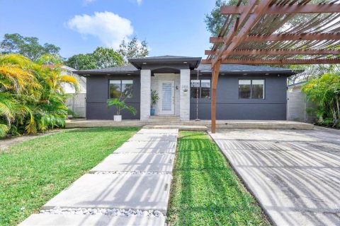 Casa en venta en Miami, Florida, 3 dormitorios, 123.56 m2 № 1958429 - foto 3