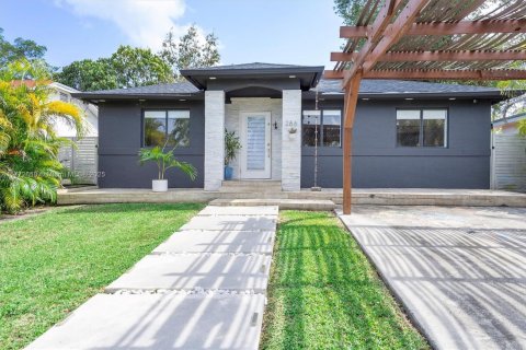 Casa en venta en Miami, Florida, 3 dormitorios, 123.56 m2 № 1958429 - foto 4