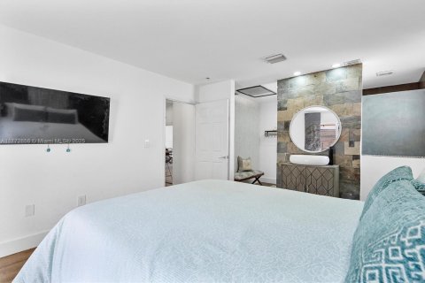 Casa en venta en Miami, Florida, 3 dormitorios, 123.56 m2 № 1958429 - foto 28