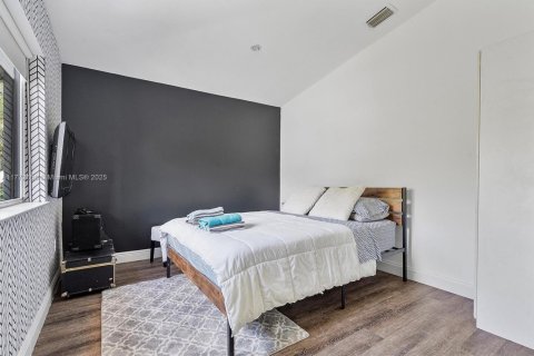 Casa en venta en Miami, Florida, 3 dormitorios, 123.56 m2 № 1958429 - foto 20