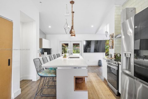 Casa en venta en Miami, Florida, 3 dormitorios, 123.56 m2 № 1958429 - foto 11