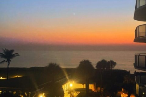 Copropriété à vendre à Palm Beach, Floride: 3 chambres, 193.24 m2 № 2146160 - photo 2