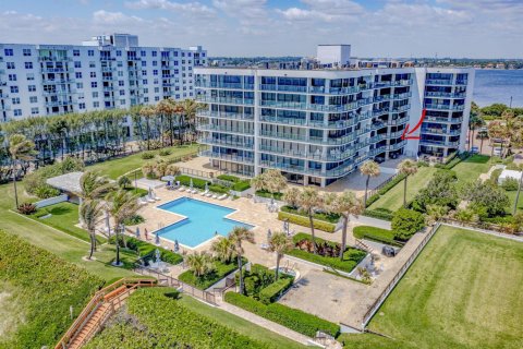 Copropriété à vendre à Palm Beach, Floride: 3 chambres, 193.24 m2 № 2146160 - photo 6