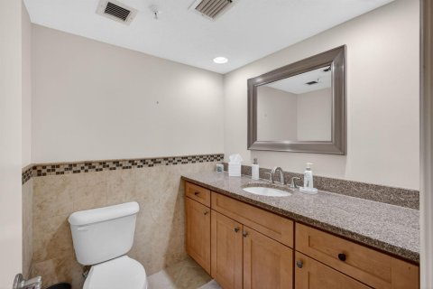 Copropriété à vendre à Palm Beach, Floride: 3 chambres, 193.24 m2 № 2146160 - photo 30
