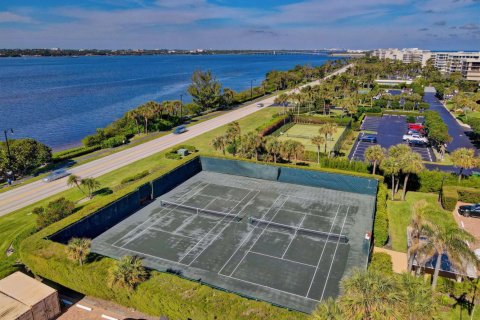 Copropriété à vendre à Palm Beach, Floride: 3 chambres, 193.24 m2 № 2146160 - photo 8