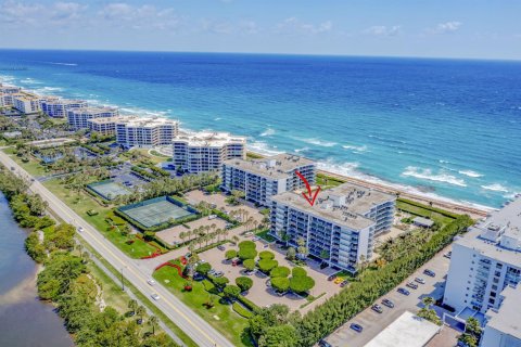 Copropriété à vendre à Palm Beach, Floride: 3 chambres, 193.24 m2 № 2146160 - photo 11
