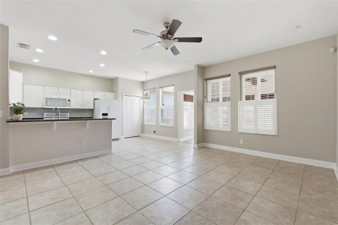 Adosado en venta en Tampa, Florida, 3 dormitorios, 170.01 m2 № 2098158 - foto 19