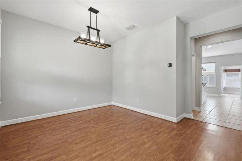 Adosado en venta en Tampa, Florida, 3 dormitorios, 170.01 m2 № 2098158 - foto 10